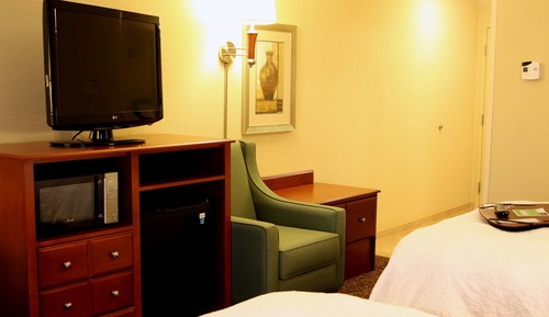 Room, 2 Queen Beds, Accessible, Non Smoking