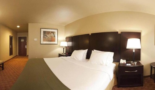 Standard Room, 1 King Bed, Accessible (Mobility Tub)