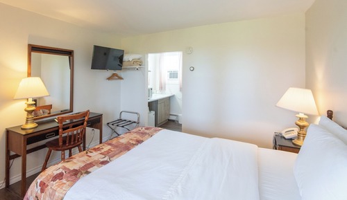 Room, 1 Queen Bed, Non Smoking (Second Floor)