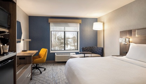 Standard Room, 1 King Bed