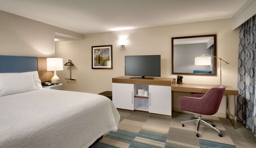 One king bed non-smoking