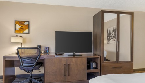 Standard Room, 1 King Bed, Non Smoking, Refrigerator & Microwave