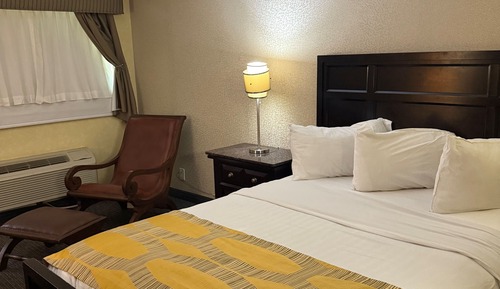 Deluxe Room, 1 Queen Bed