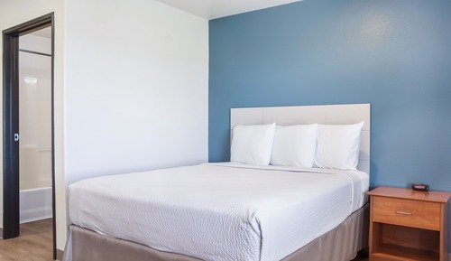 Standard Room, 1 Queen Bed, Non Smoking