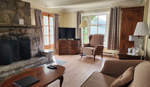 Double Room, 1 King Bed, Balcony, River View