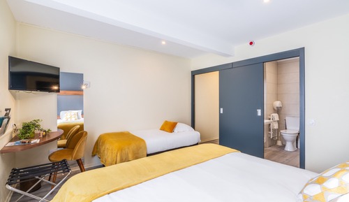 Superior Triple Room, Garden View