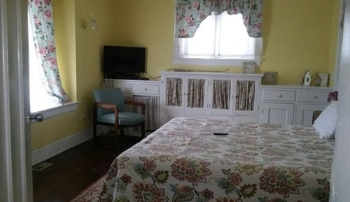 Comfort Double Room Single Use, Private Bathroom (Annie's Suite)