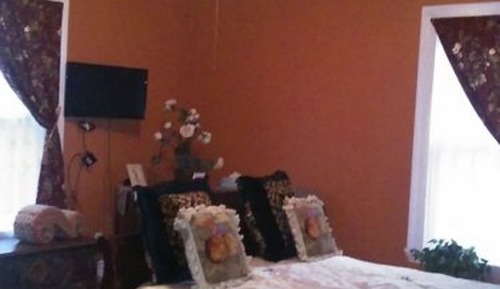 Room (Grandma Grace)