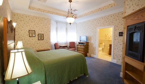 Suite, 1 King Bed (Jacuzzi and Fireplace)