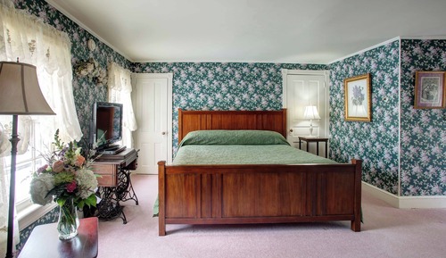 Classic Room, 1 King Bed (no Jacuzzi)