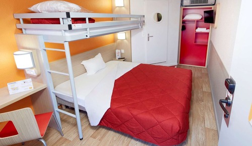 Standard Room, Multiple Beds (1 Double and 1 Single bed)