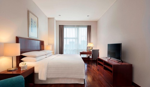 Executive Suite, 3 Bedrooms, Smoking, City View