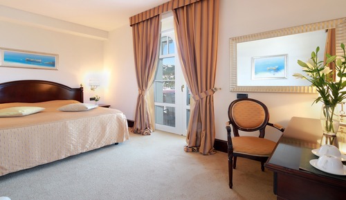 Family Room, 1 King Bed with Sofa bed, Balcony, Sea View