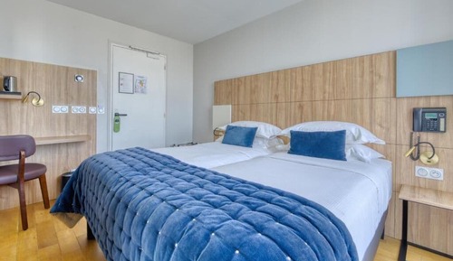 Comfort Twin Room, City View