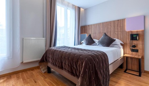 Classic Room, City View