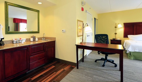 Studio, 1 King Bed, Non Smoking