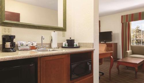 One king studio non smoking