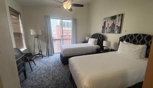 Townhome, Multiple Beds, Hot Tub, Mountain View
