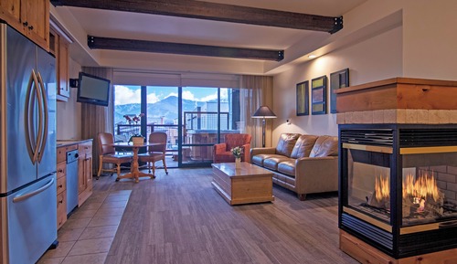 Luxury Studio, 1 King Bed with Sofa bed, Hot Tub