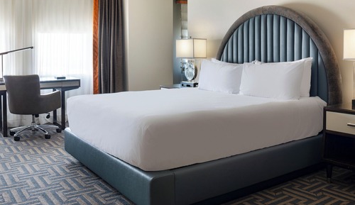 Deluxe Room, 1 King Bed