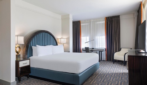 Superior Room, 1 King Bed, Corner
