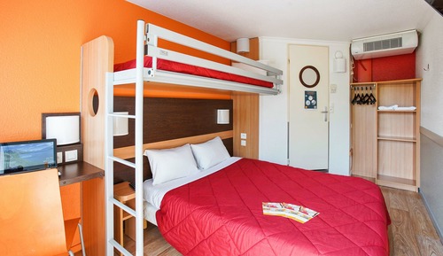 Comfort Room (accessible)