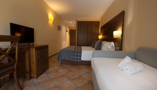 Triple Room