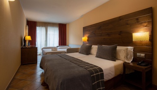 Quadruple Room (4 Adults)