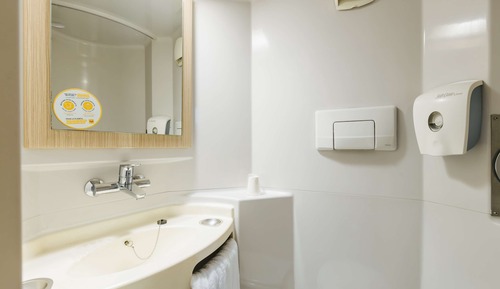 Room, 3 Twin Beds (Essentiel Plus)