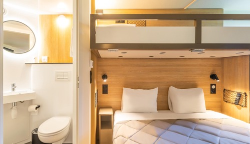 Standard Room, 1 Queen Bed