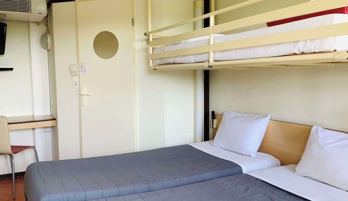 Standard Room, Multiple Beds (1 Double and 1 Single bed)