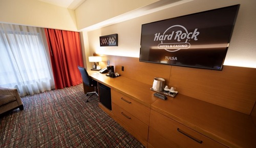 Standard Room, 1 King Bed, Tower (Cherokee, ADA)