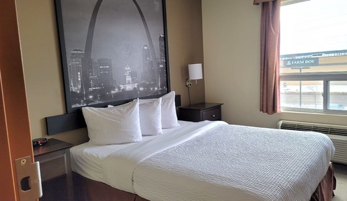 Upgraded, Room, 1 Queen Bed, Jetted Tub