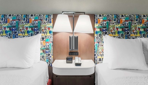 Room, 2 Queen Beds, Accessible, Bathtub