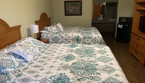Standard Room, 2 Queen Beds, Non Smoking