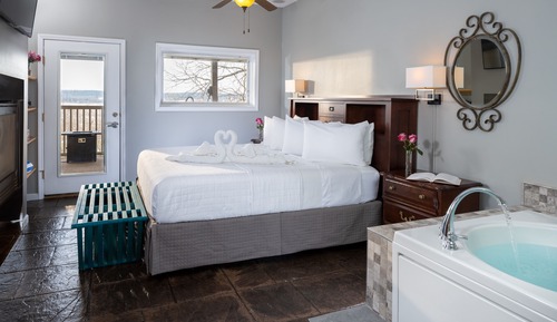 Patio Level 2 bedroom suite