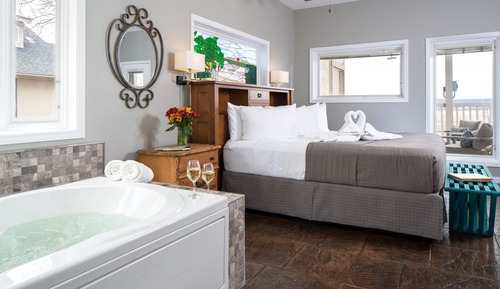 Patio-Level Cottage Suite