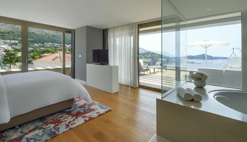 Executive Suite, 1 King Bed, Balcony, Sea View