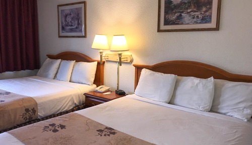 Room, 2 Queen Beds, Non Smoking