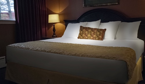 Standard Room, 1 King Bed