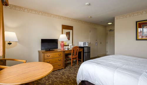 Standard Room, 1 King Bed