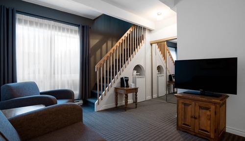 Standard Room, Multiple Beds, Non Smoking (Garden Side)