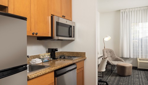 Studio, 1 Queen Bed (Mobility/Hearing Accessible, Tub)