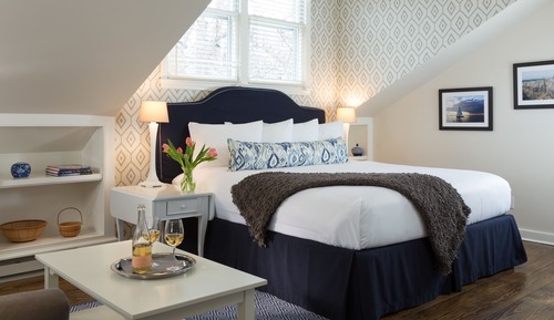 Premium Room, 1 King Bed with Sofa bed