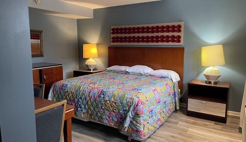 Standard Room, 1 King Bed