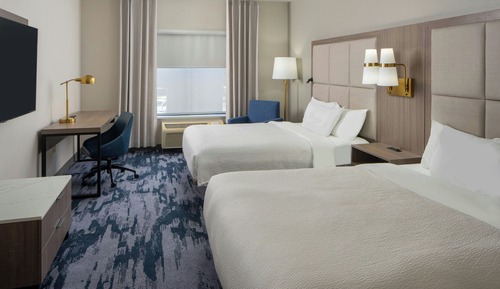 Room, 2 Queen Beds, Hearing Accessible (Roll-in Shower & Accessible Bathtub)