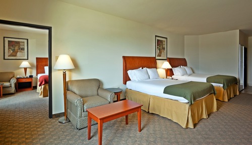 Suite, Multiple Beds
