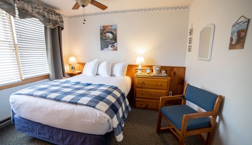 Economy Room (No Pets, Upstairs)