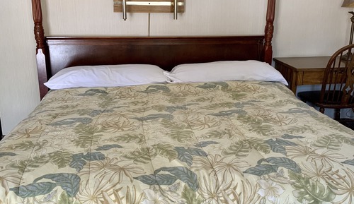 Standard Room, 1 King Bed