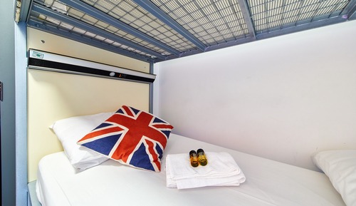 Private 2 Bunk Room, Shared Bathroom